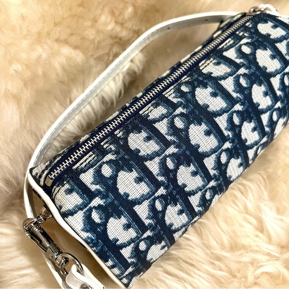 Christian Dior Crossbody Bag Monogram Cosmetic Pouch with Crossbody chain - Picture 5 of 14